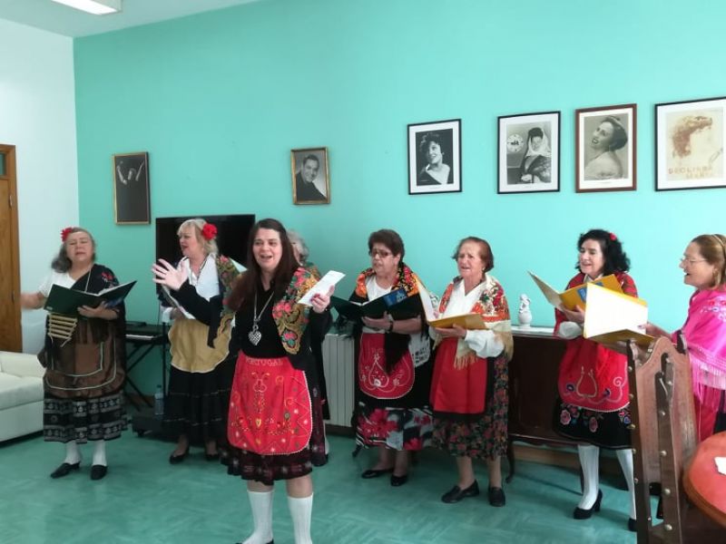 Atuação do Grupo de Cantares Tradicionais da Estrela na Casa do Artista