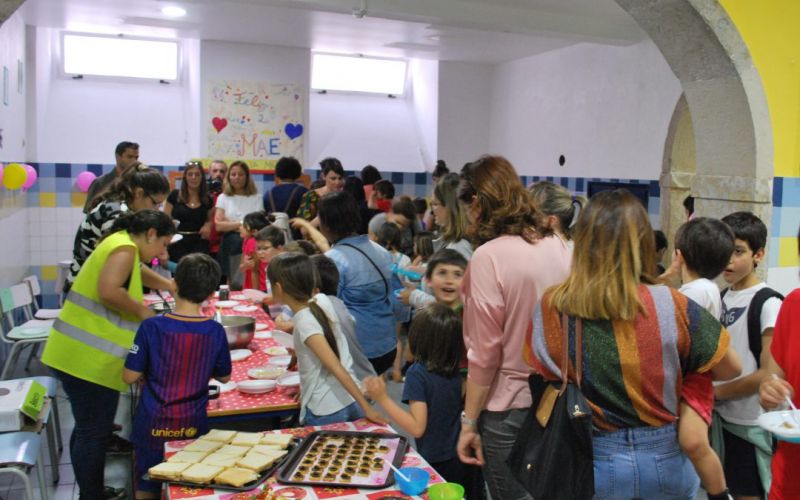 Escola Fernanda de Castro e Escola 72 celebram o Dia da Mãe
