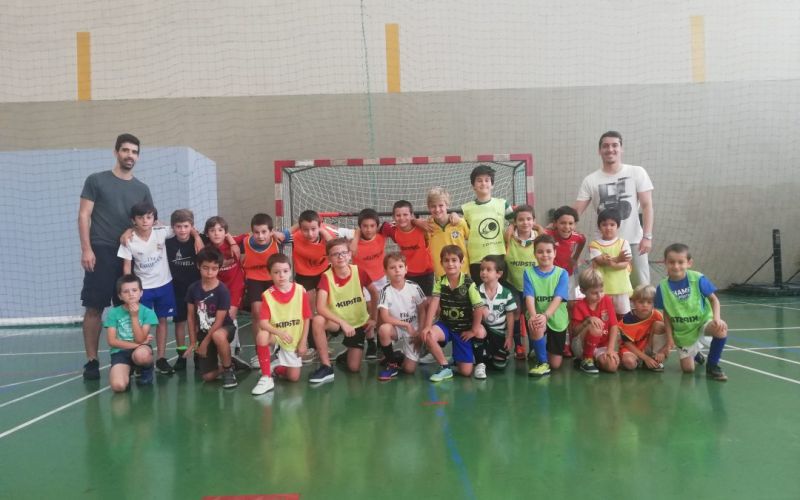 Clínica de Futebol: craques da bola na Academia Estrela